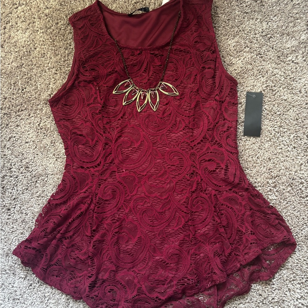 Elegant Lace Sleeveless Top in Burgundy